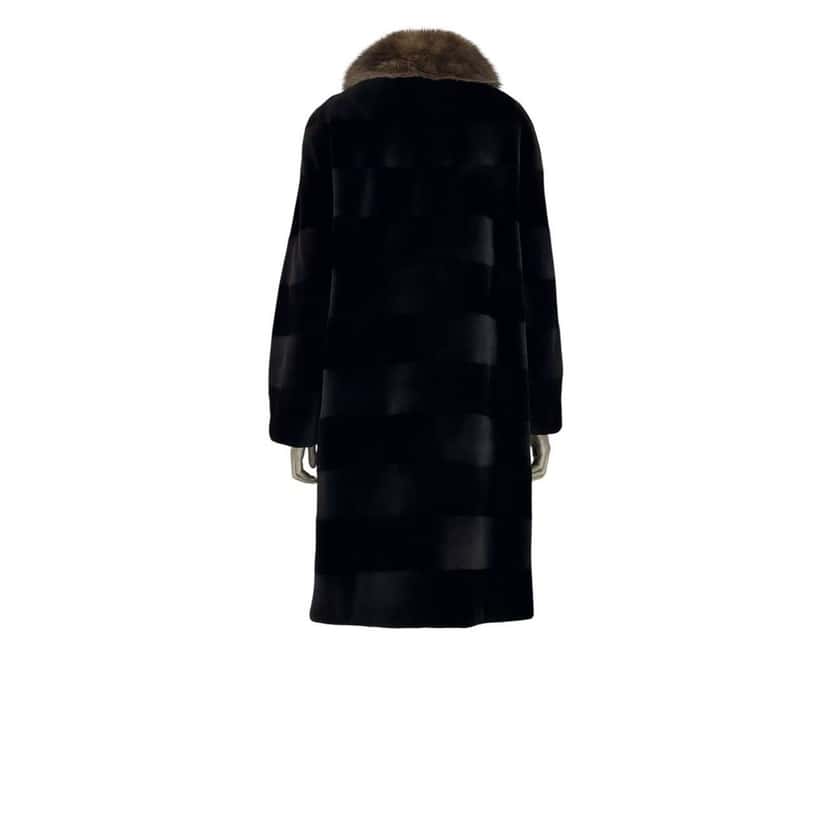 Unsigned Diamond Faux Furs Luxury Italian Platinum Coat - Size L Pre-owned Red Good condition - Inside View
