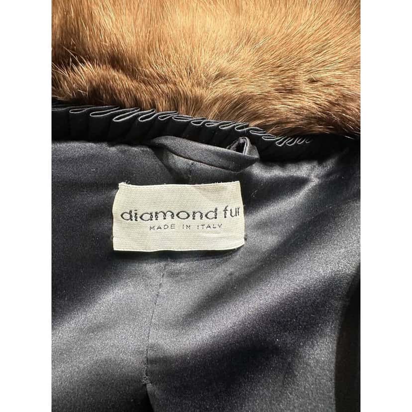 Unsigned Diamond Faux Furs Luxury Italian Platinum Coat - Size L Pre-owned Red Good condition - Box View
