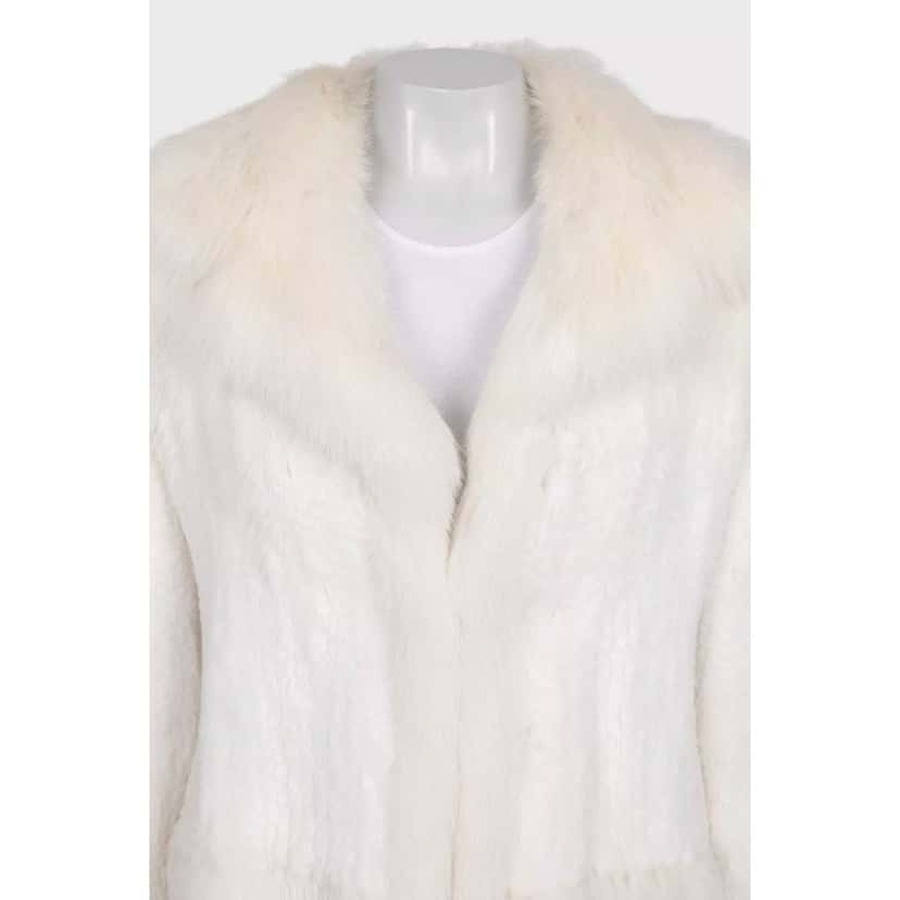 Valentino Valentino Roma Luxurious White Faux Fur Coat - Size XL Pre-owned White Good condition - Model View