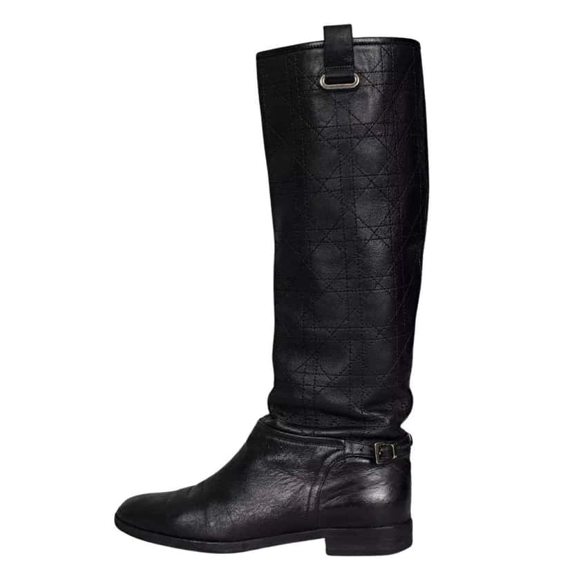 Christian Dior Chic Christian Dior Quilted Flat Boots - Black Leather EU 37.5 pre-owned Black Leather Good condition - Front View