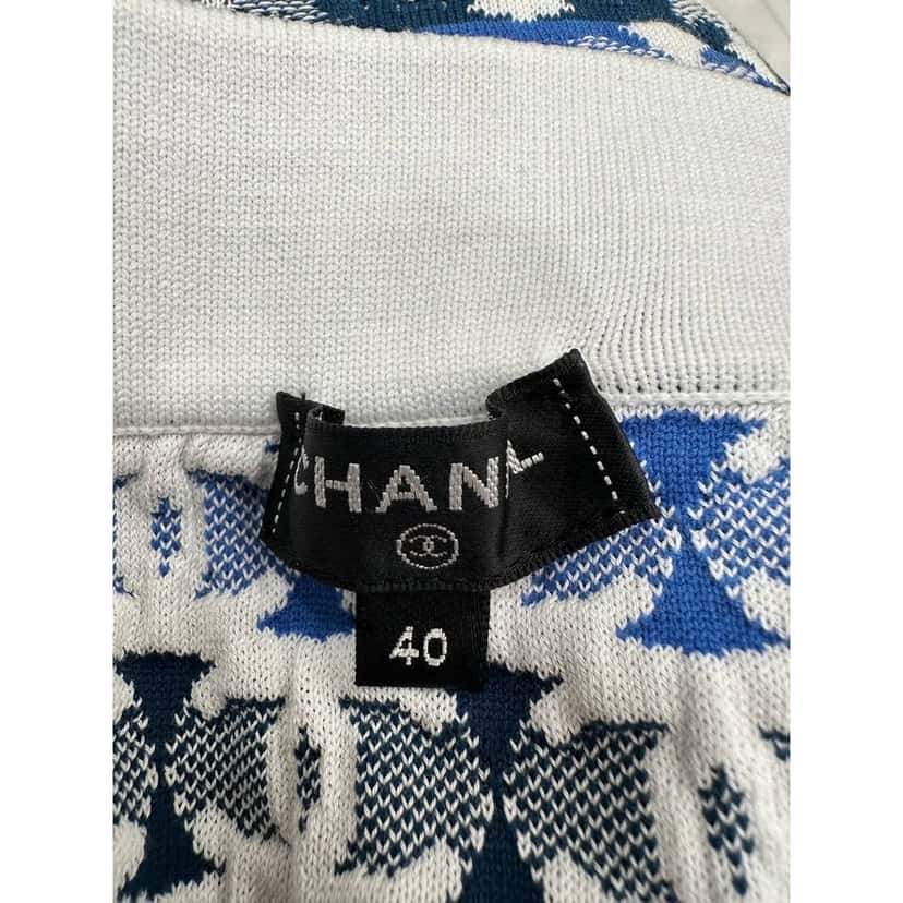 Chanel Chanel 2019 Pre-Spring Blue & White CC Logo Knee Skirt Sz 40 pre-owned White Good condition - Box View