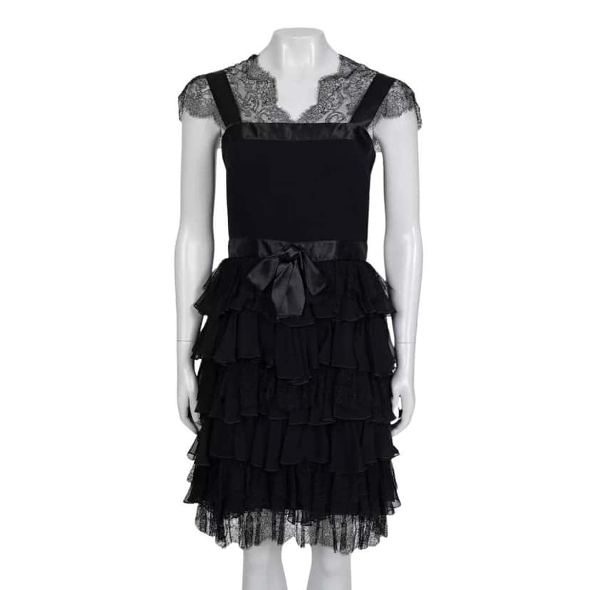 Oscar de la Renta Oscar de la Renta Black Lace Fitted Dress - UK6/XS Pre-owned Black Lace Good condition - Front View