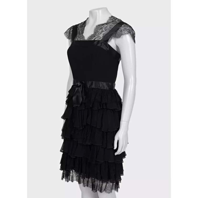 Oscar de la Renta Oscar de la Renta Black Lace Fitted Dress - UK6/XS Pre-owned Black Lace Good condition - Back View