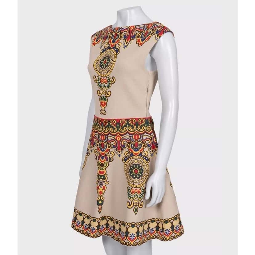 valentino NWOT Valentino Beige Printed Fitted Dress Sz M Pre-owned Beige Never worn - Back View