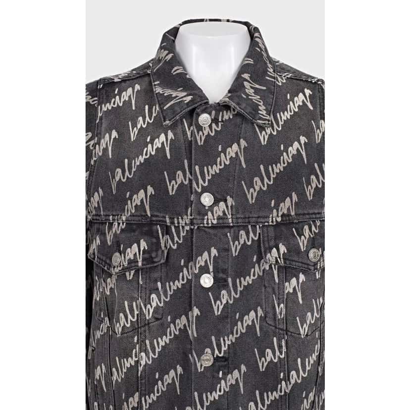 Balenciaga NWOT Balenciaga Black Oversized Denim Jacket IT38/XXS pre-owned Black Denim Never worn - Model View