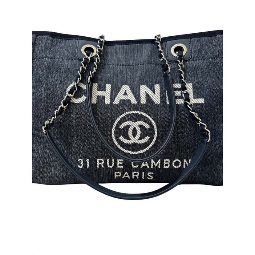 Chanel Chanel Deauville Large Denim Canvas Tote Bag Pre-owned Navy Denim Good condition - Model View