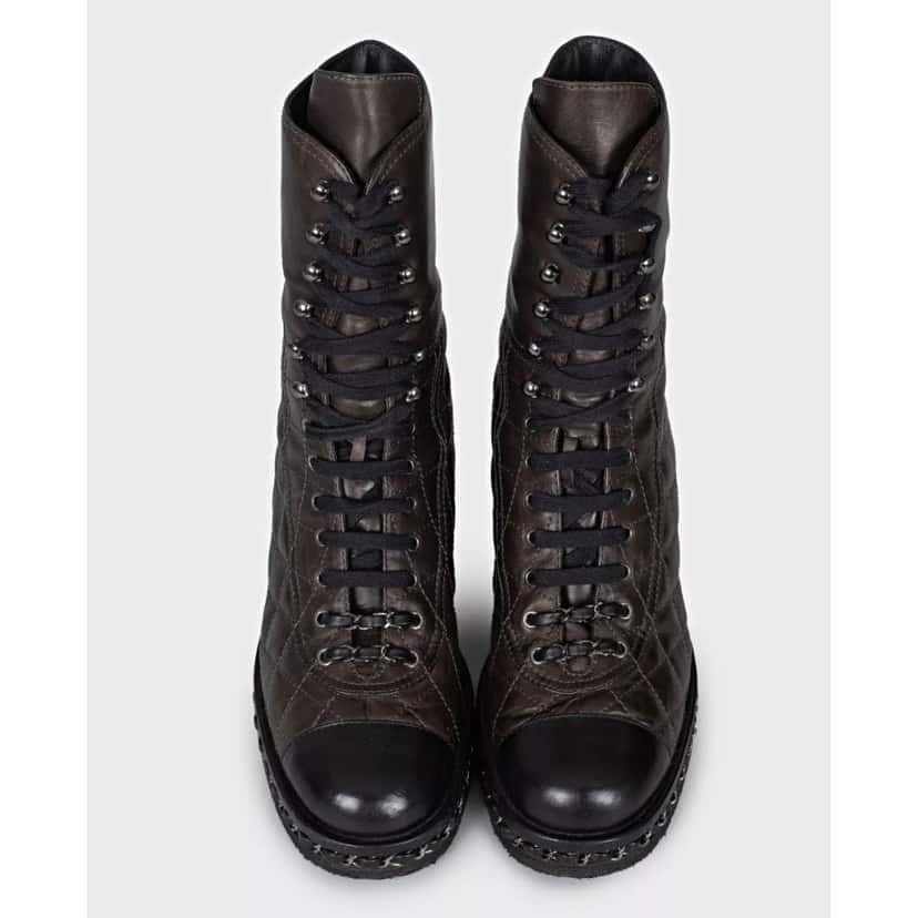 Chanel Chanel Brown Quilted Leather Lace-Up Boots - Size 8/38 Pre-owned Brown Leather Good condition - Back View