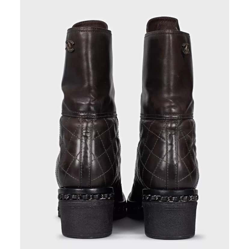 Chanel Chanel Brown Quilted Leather Lace-Up Boots - Size 8/38 Pre-owned Brown Leather Good condition - Model View