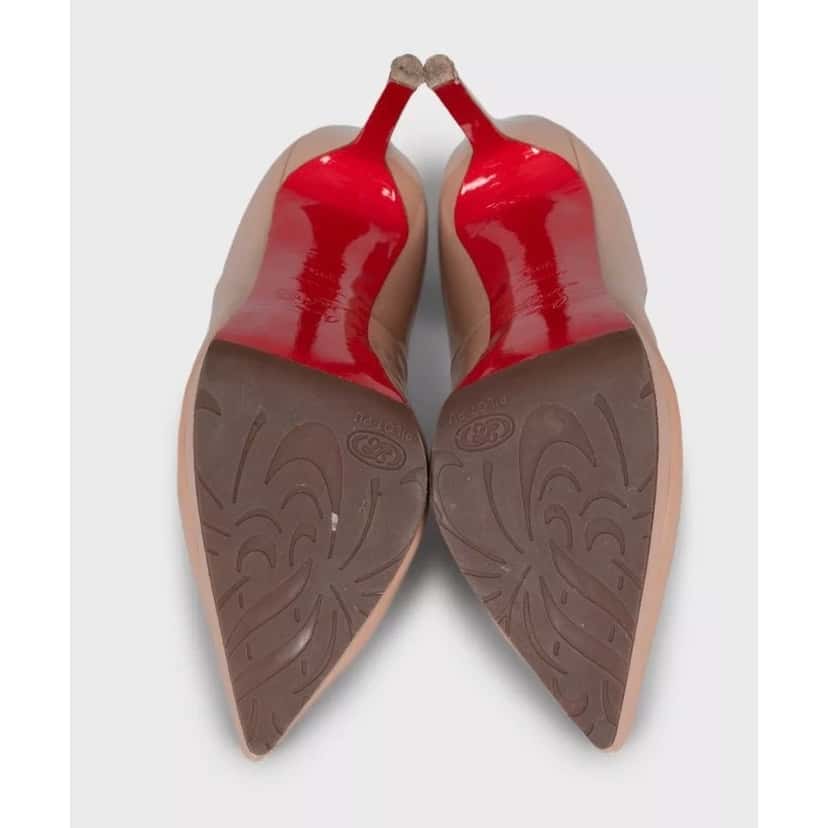 Christian Louboutin Christian Louboutin Beige Leather Pointed Toe Heels Sz.39.5 pre-owned Beige Leather Good condition - Box View