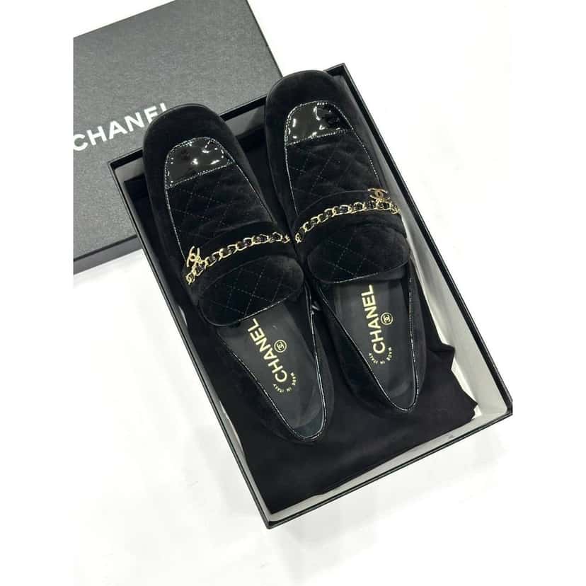 Chanel NWOB Chanel Black Suede Loafers Sz.41 pre-owned Black Suede Never worn - Back View