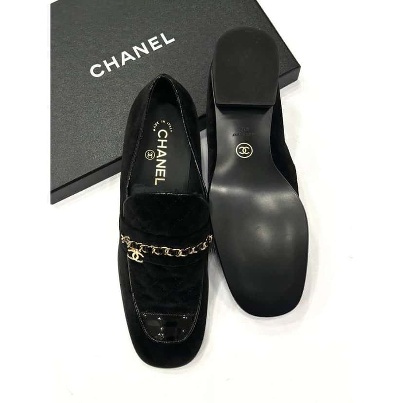 Chanel NWOB Chanel Black Suede Loafers Sz.41 pre-owned Black Suede Never worn - Inside View