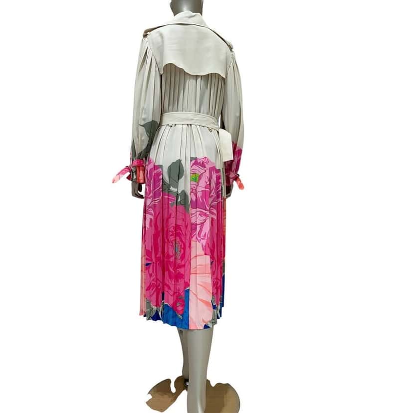 valentino Valentino Camellia Silk Pleated Avorio & Fuchsia Trench Coat Sz.42 pre-owned Camel Silk Good condition - Box View