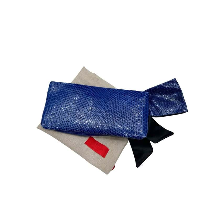 Valentino Garavani Valentino Garavani Blue Snakeskin Print Lambskin Clutch Bow Bag pre-owned Blue Leather Good condition - Back View