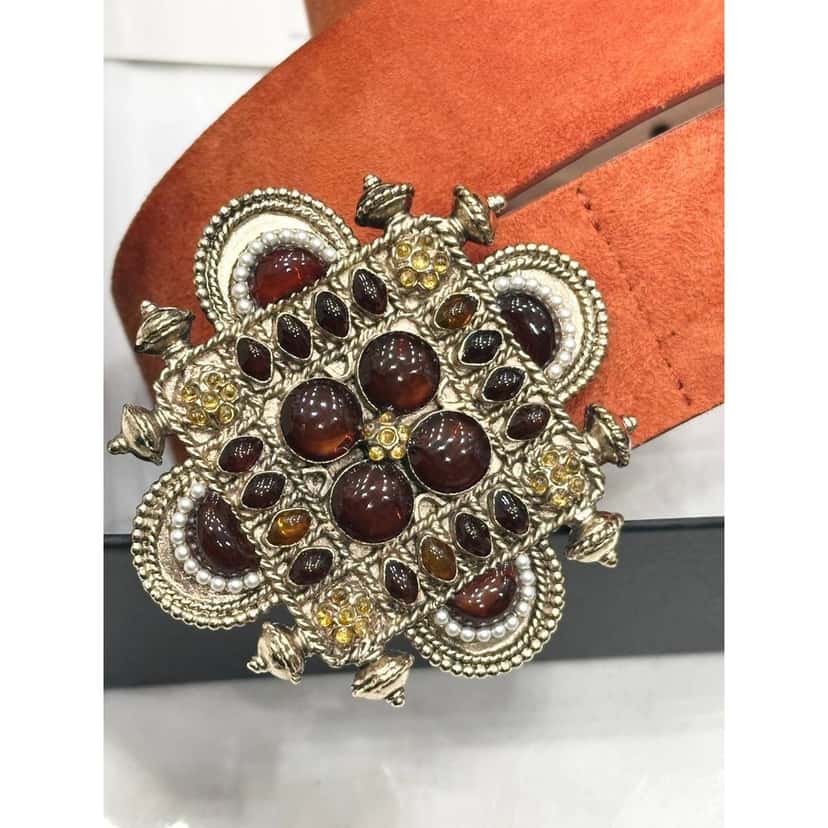 Chanel NWOB Chanel Suede Belt Cruise 2011 - Size 85 pre-owned Black Suede Never worn - Model View