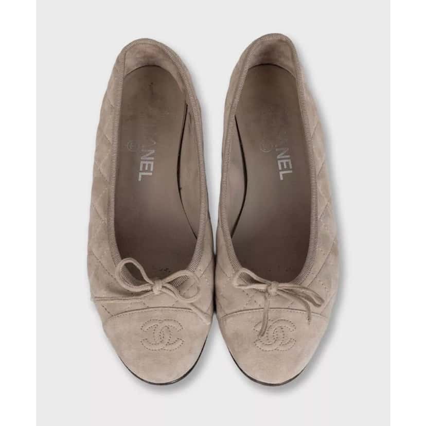 Chanel Chanel Beige Quilted Suede Ballet Flats Sz.38 pre-owned Beige Suede Good condition - Back View