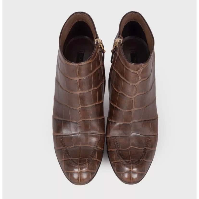 Louis Vuitton Louis Vuitton Brown Embossed Leather Ankle Boots Sz 40 Pre-owned Brown Leather Good condition - Back View