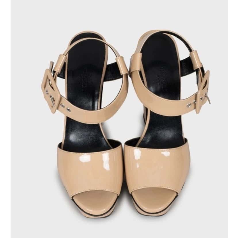 Hermès Hermès Beige Patent Leather Sandals Sz.37.5 pre-owned Beige Leather Good condition - Back View