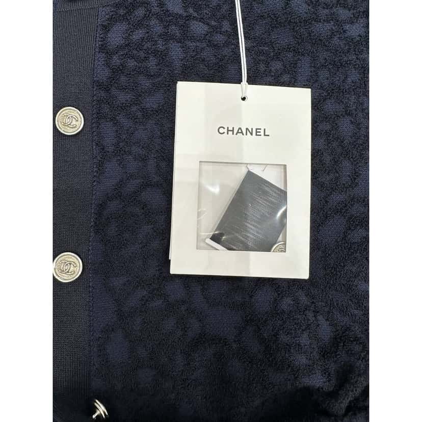 Chanel NWT Chanel Navy Wool Blend Cardigan Dress Sz.42 Pre-owned Navy Wool Never worn, with tag - Inside View