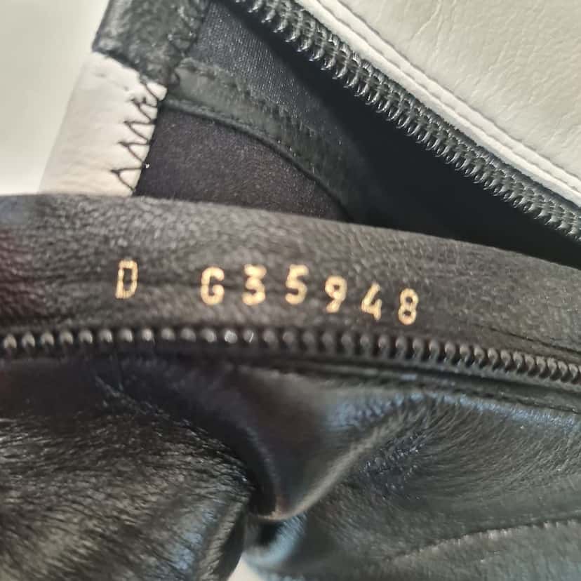 Chanel Chanel Black & White Leather Ankle Boots Sz.40.5 pre-owned Black Leather Good condition - Inside View