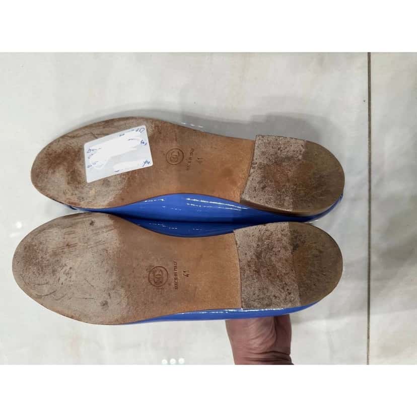 Chanel Chanel Blue Patent Leather CC Bow Ballet Flats Sz.41 pre-owned Blue Leather Good condition - Model View