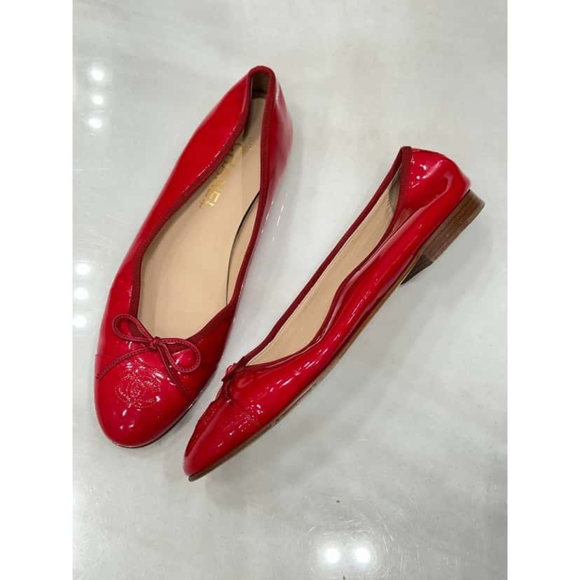 Chanel Chanel Red Patent Leather CC Bow Ballet Flats Size 41 EU pre-owned Red Leather Good condition - Back View