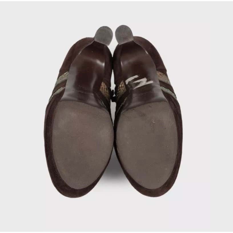 Saint Laurent Saint Laurent Brown Suede Ankle Boots - Sz 38.5 pre-owned Brown Suede Good condition - Box View