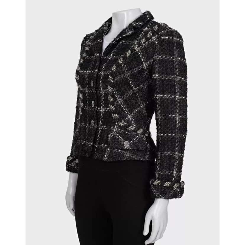 Chanel Chanel Vintage Black Tweed Fitted Jacket, Sz 38/M Pre-owned Black Tweed Good condition - Back View