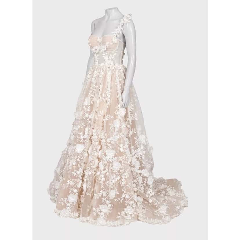 Unsigned Dell'Amore Zemfira Wedding Gown - Size S pre-owned Other Good condition - Back View