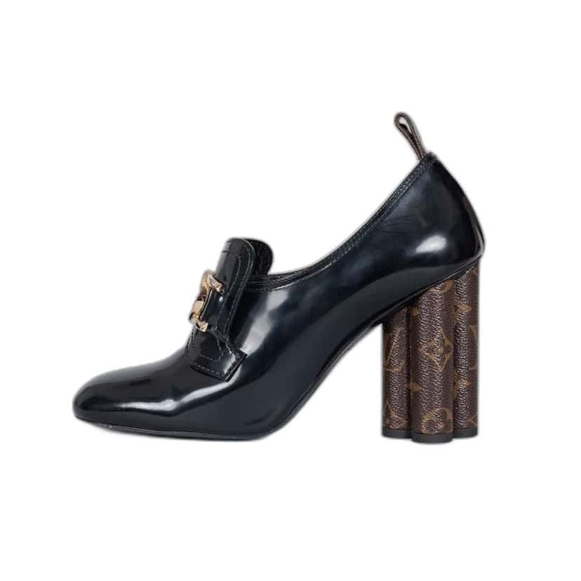 Louis Vuitton Louis Vuitton Black Leather Pumps Sculpted Heel Sz. 38 Pre-owned Black Leather Good condition - Front View