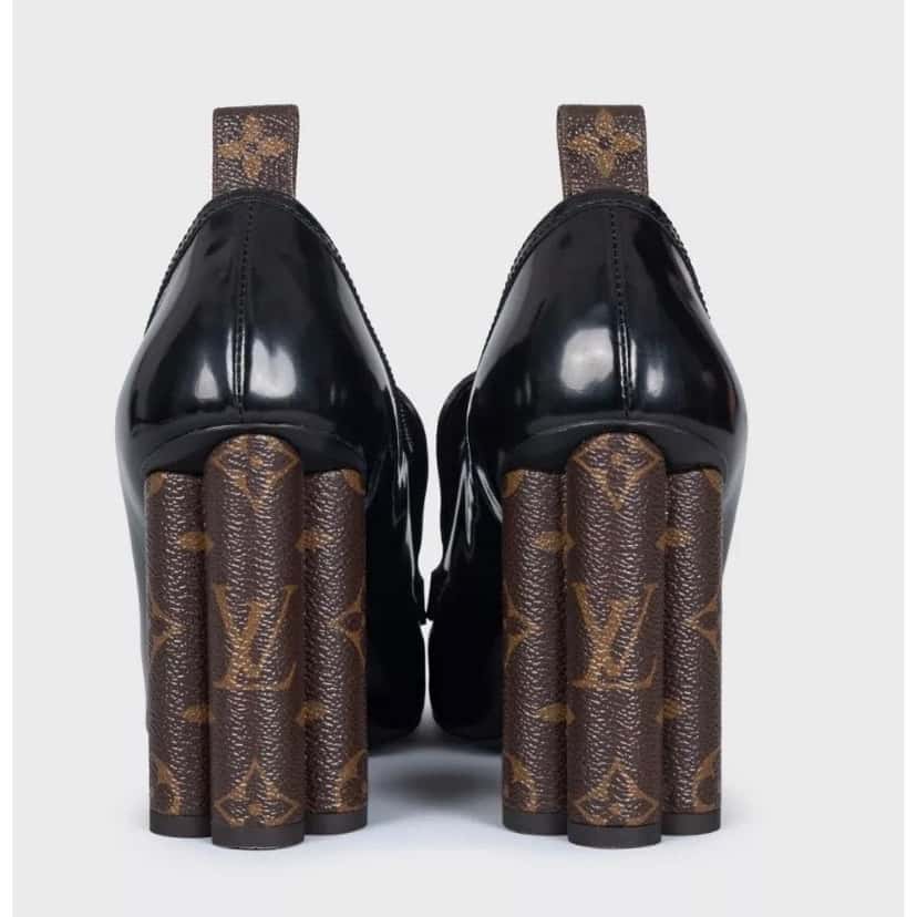 Louis Vuitton Louis Vuitton Black Leather Pumps Sculpted Heel Sz. 38 Pre-owned Black Leather Good condition - Model View