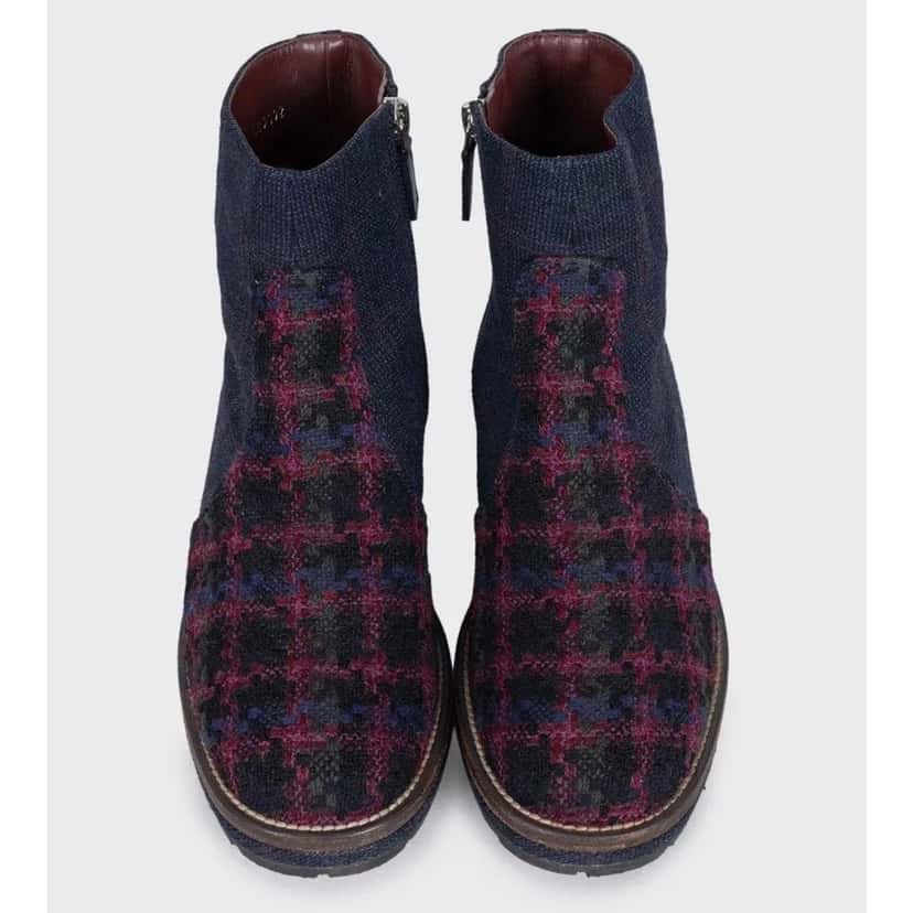 Chanel Chanel Blue Textile Logo Zip Ankle Boots Size 38.5 pre-owned Blue Leather Good condition - Back View