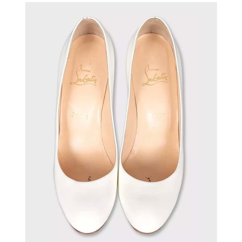Christian Louboutin Christian Louboutin White Patent Leather Round-Toe Pumps Sz.39 Pre-owned White Leather Good condition - Back View