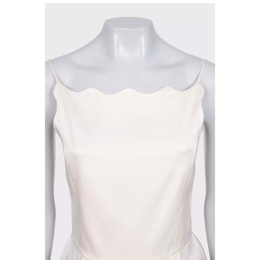 Chanel Chanel Silk Fitted Tank Top Sz.40 Pre-owned Other Silk Good condition - Model View