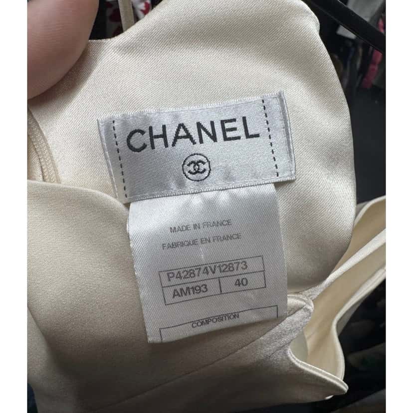 Chanel Chanel Silk Fitted Tank Top Sz.40 Pre-owned Other Silk Good condition - Box View