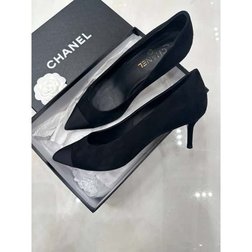 Chanel Chanel Black Suede Textile Pointed Toe Pumps 41 Pre-owned Black Suede Good condition - Box View