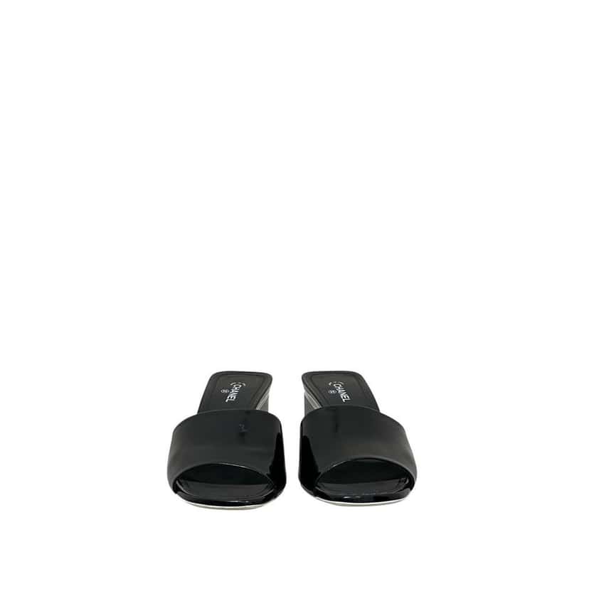 Chanel Chanel Black Patent Leather Heeled Mules - Size 41 Pre-owned Black Leather Good condition - Model View