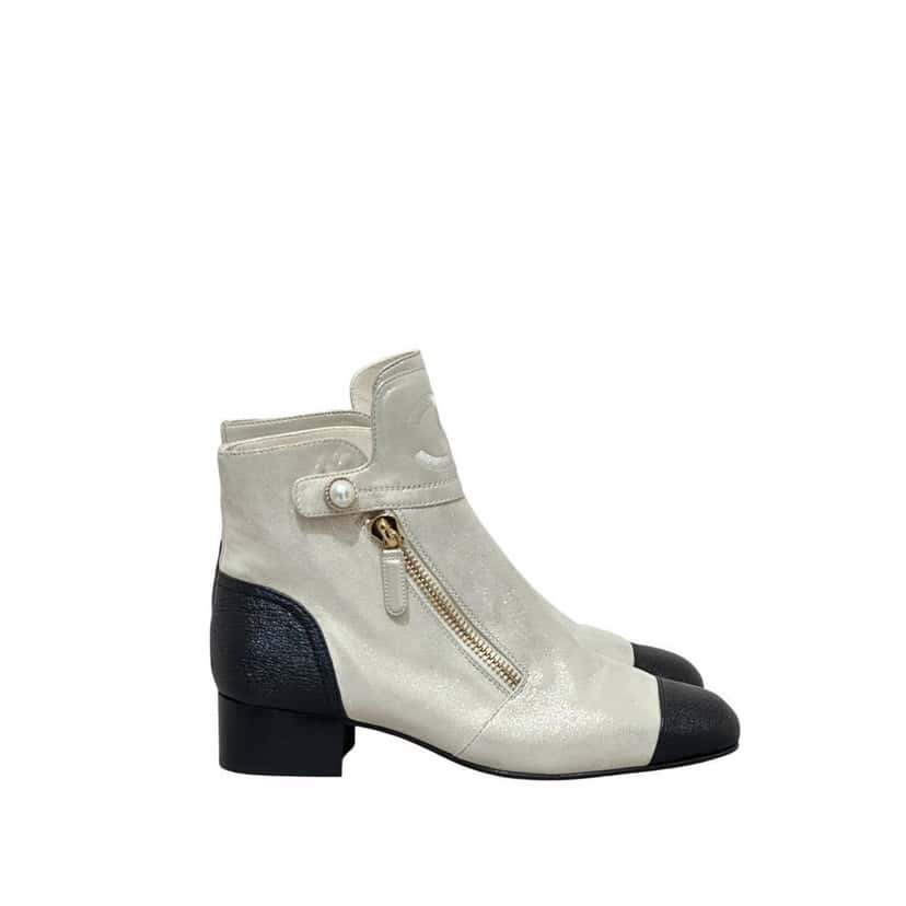 Chanel NWB Chanel Rare Cream, Black Gold PearlAnkle Boots Sz.40 Beige Leather Never worn - Back View