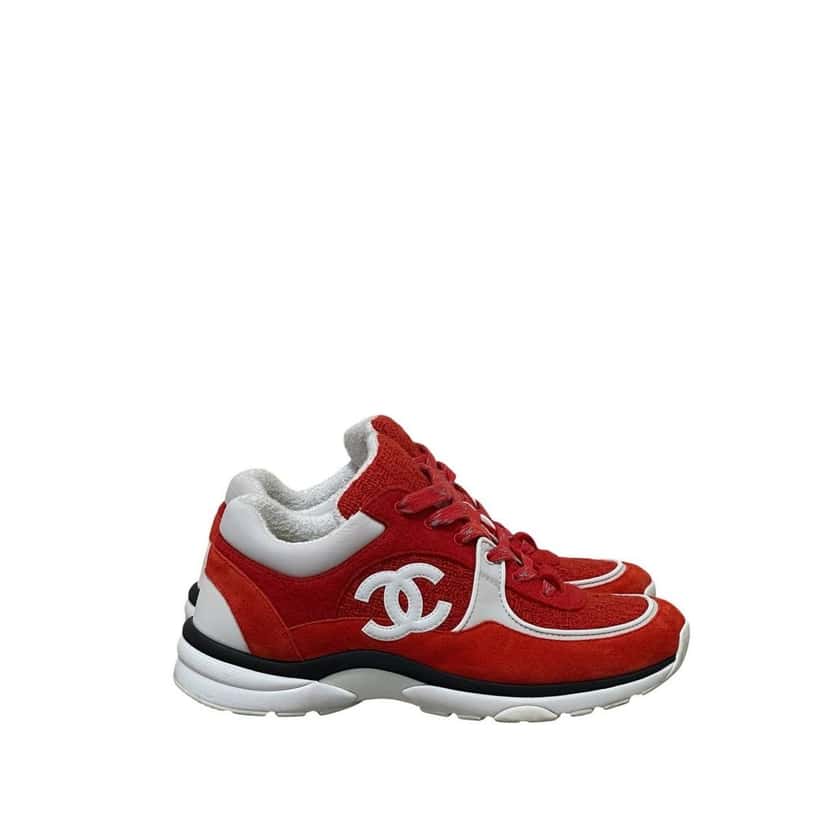 Chanel Chanel CC Logo Red Suede & Tweed Sneakers Size 39.5 Pre-owned Red Suede Good condition - Model View