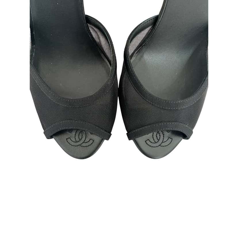 Chanel Chanel Black Canvas & Leather D'Orsay Pumps Sz. 40 pre-owned Black Canvas Good condition - Box View
