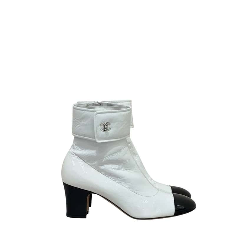 Chanel NWOB Chanel 2020 White Patent CC Ankle Boots, Size 41 Pre-owned White Leather Never worn - Back View