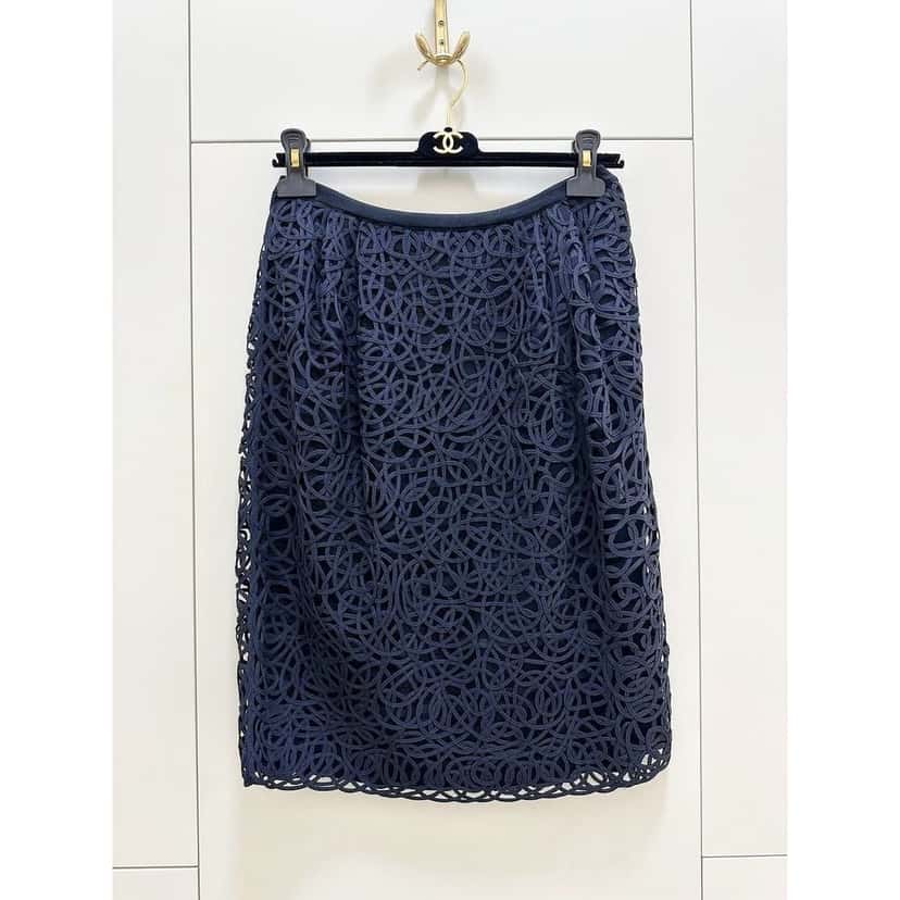 Chanel Chanel Navy Blue CC Patterned Skirt - FR 38 / US 6 Pre-owned Navy Denim Good condition - Front View