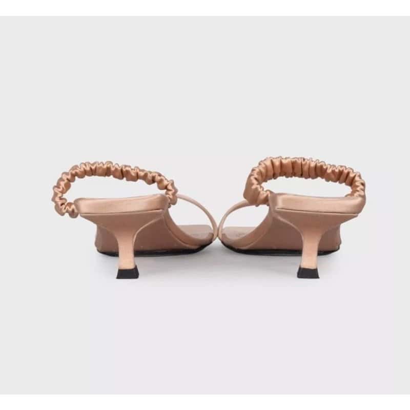 Khaite Khaite Pink Textile Kitten Heel Mules - Size 38 Pre-owned Pink Leather Good condition - Model View