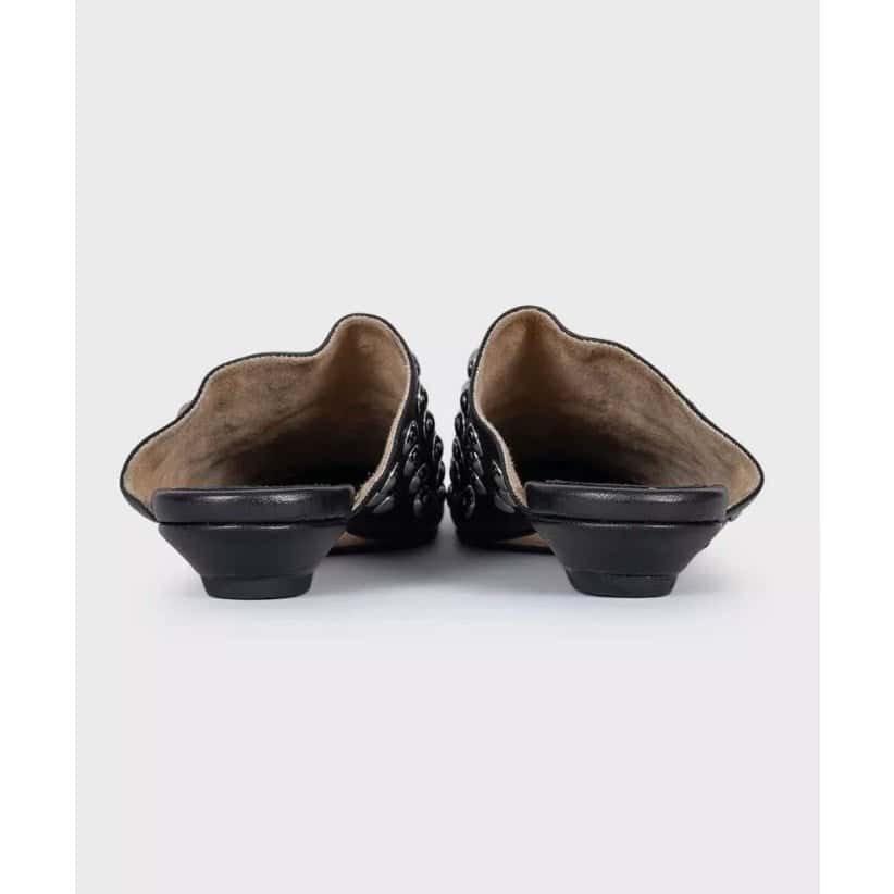 Khaite Khaite The Otto Black Leather Clogs - Size 38.5 pre-owned Black Leather Good condition - Model View