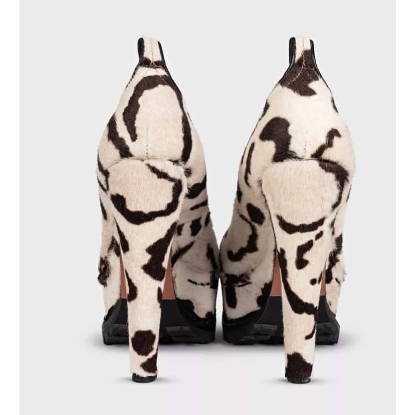 Alaïa Alaïa White Pony Hair Animal Print Platform Pumps sz.37 Pre-owned White Leather Good condition - Model View