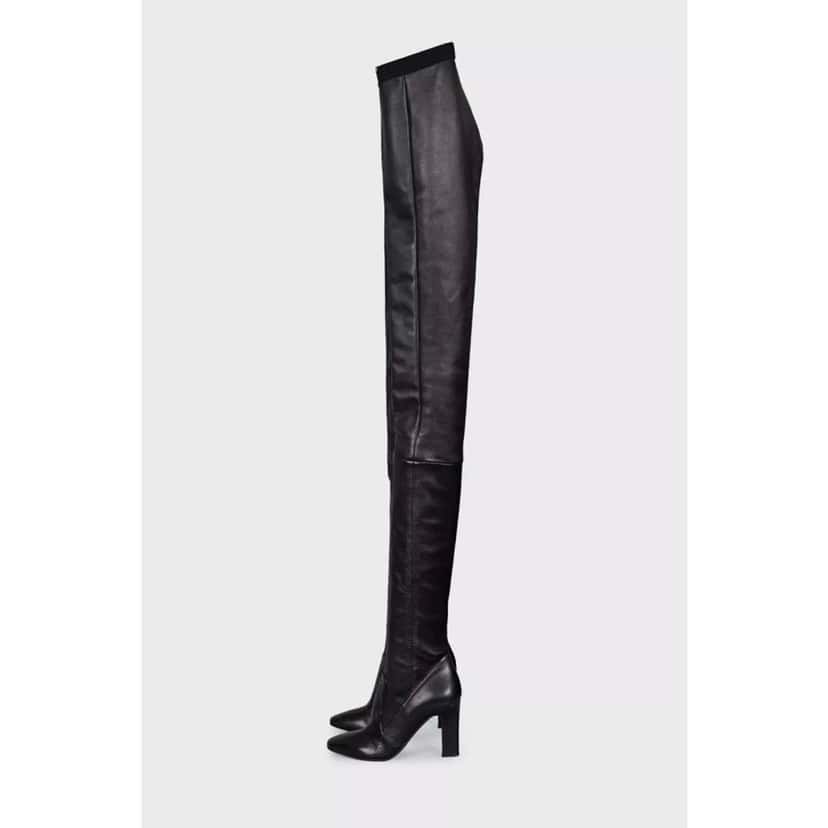 Unsigned Tamara Mellon Black Leather Knee-High Boots - Size 39 pre-owner Black Leather Good condition - Back View