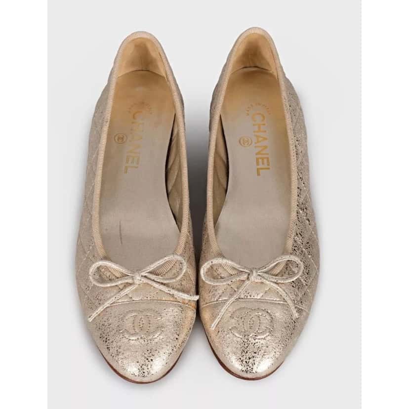 Chanel Chanel Quilted Gold Leather Ballerina Flats - Size 38.5 Pre-owned Gold Leather Good condition - Back View