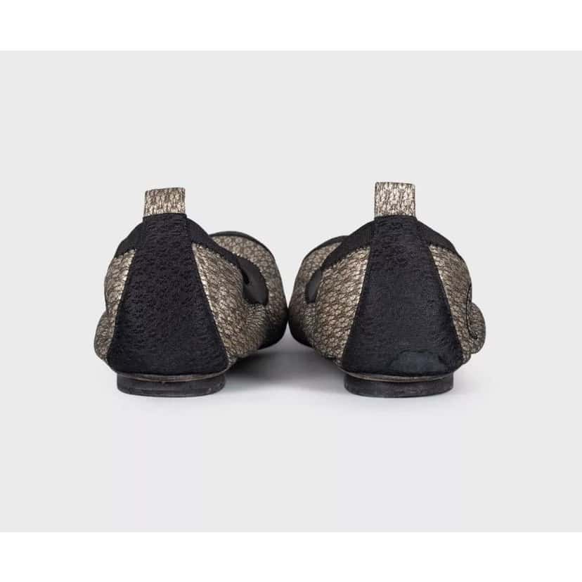 Chanel Chanel Quilted Gold Leather Ballerina Flats - Size 39.5 pre-owned Gold Leather Good condition - Model View