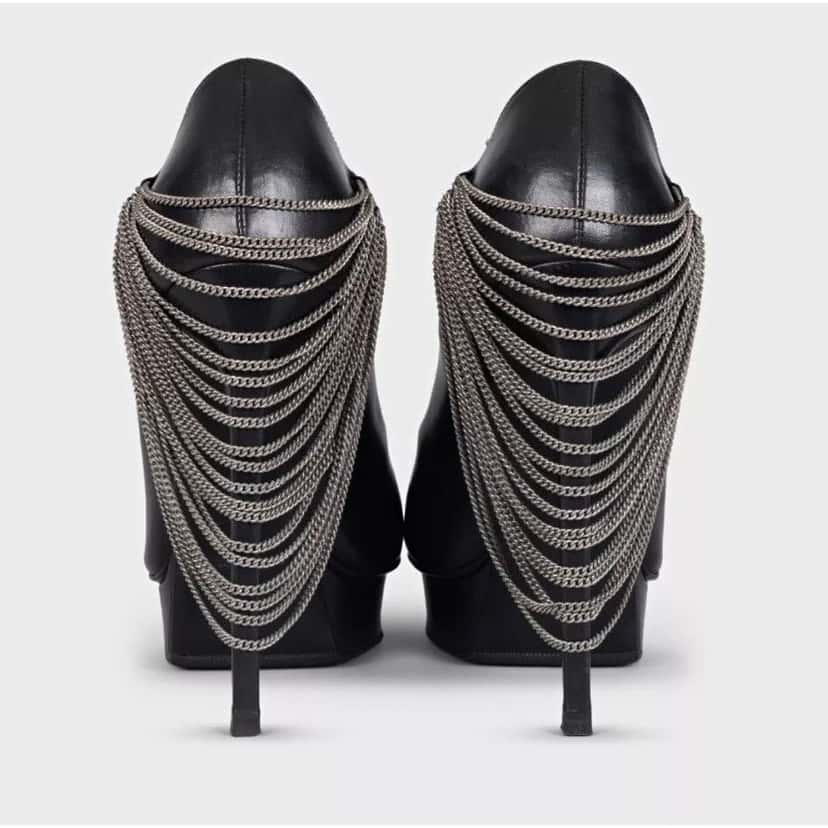 Saint Laurent Saint Laurent Chain-Detail Black Leather Heels Sz.37 Pre-owned Black Leather Good condition - Model View