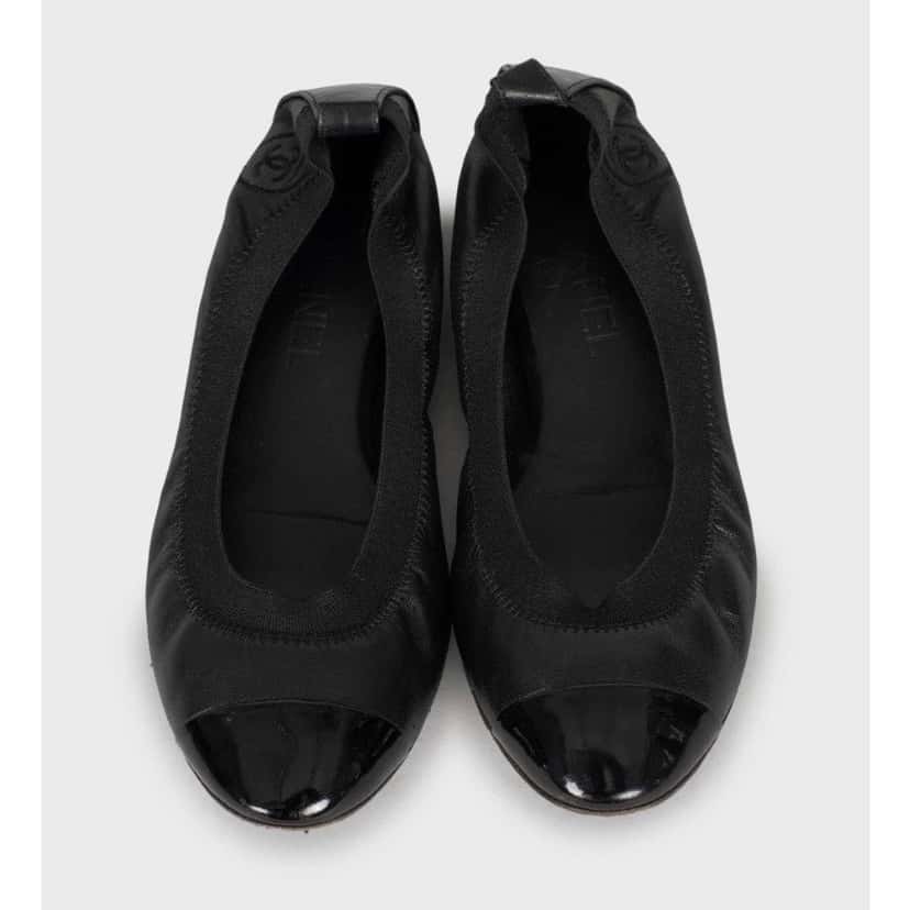 Chanel Chanel Black Leather Ballerina Flats with Patent Toe sz.38 Pre-owned Black Leather Good condition - Back View