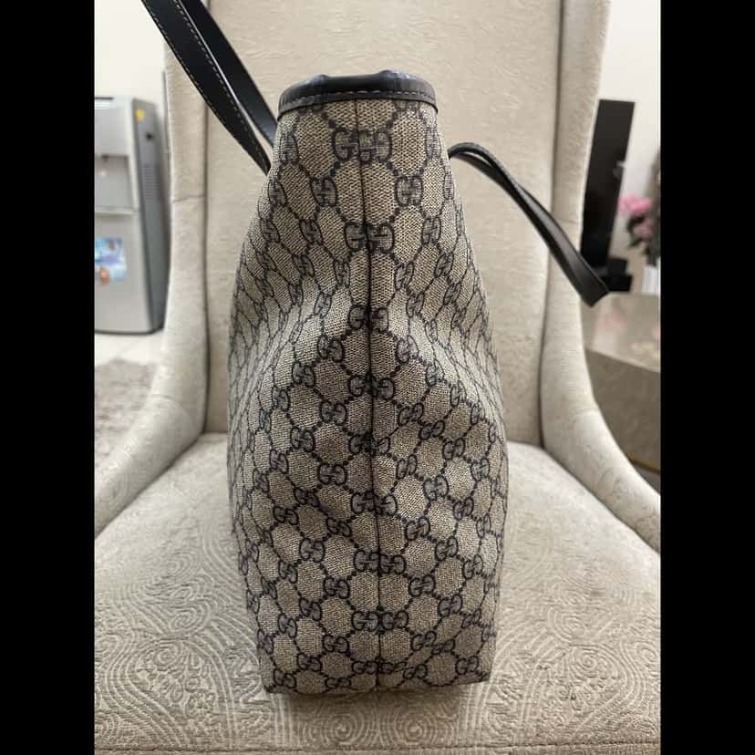 Gucci GG SUPREME TOTE BAG Blue Canvas Good condition - Model View